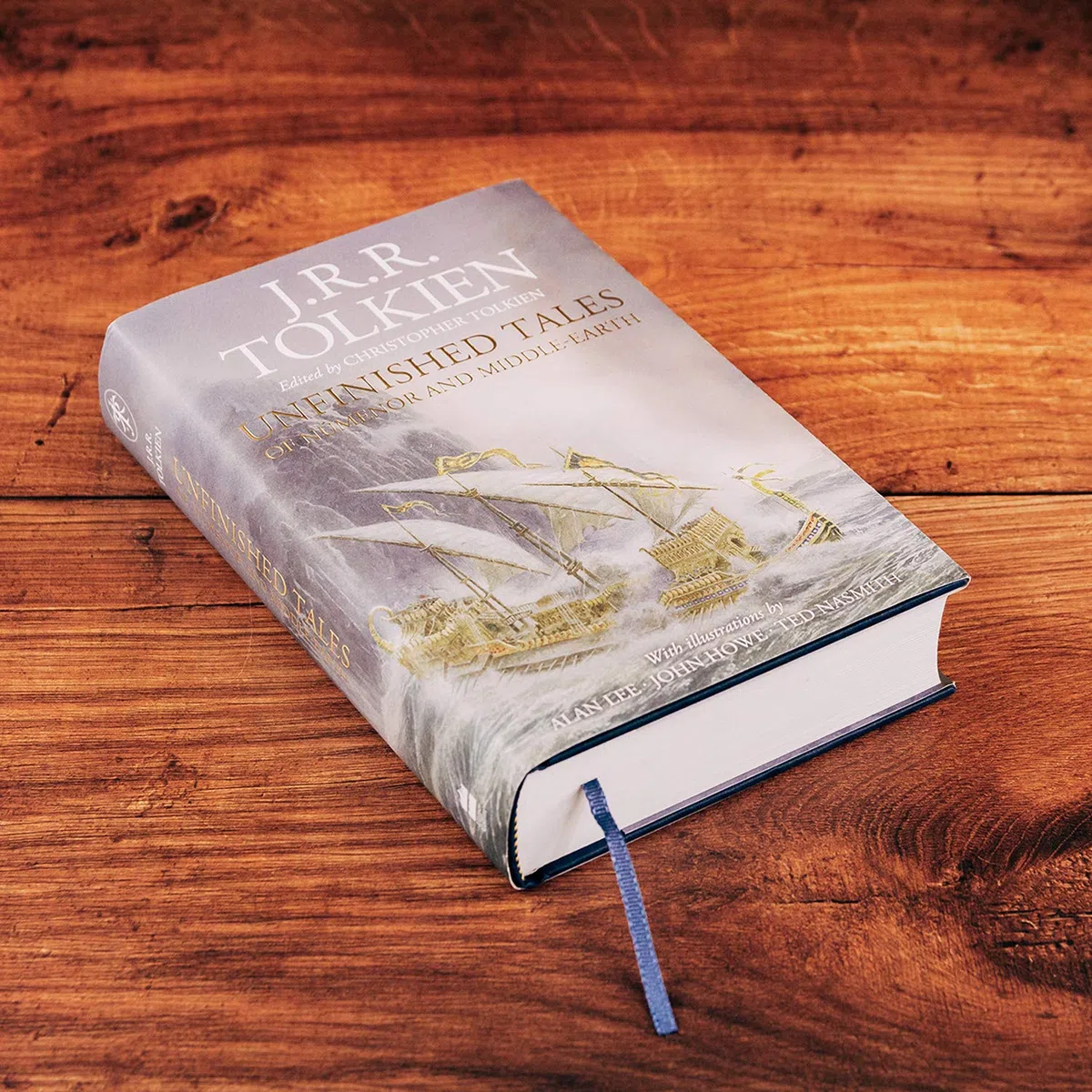 Unfinished Tales: The 40th Anniversary Illustrated Edition of the Classic Middle-earth Collection