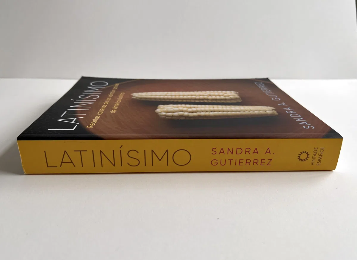 Latinísimo: Recetas caseras de los veintiún países de América Latina: Home Recipes from the Twenty-one Countries of Latin America: a Cookbook
