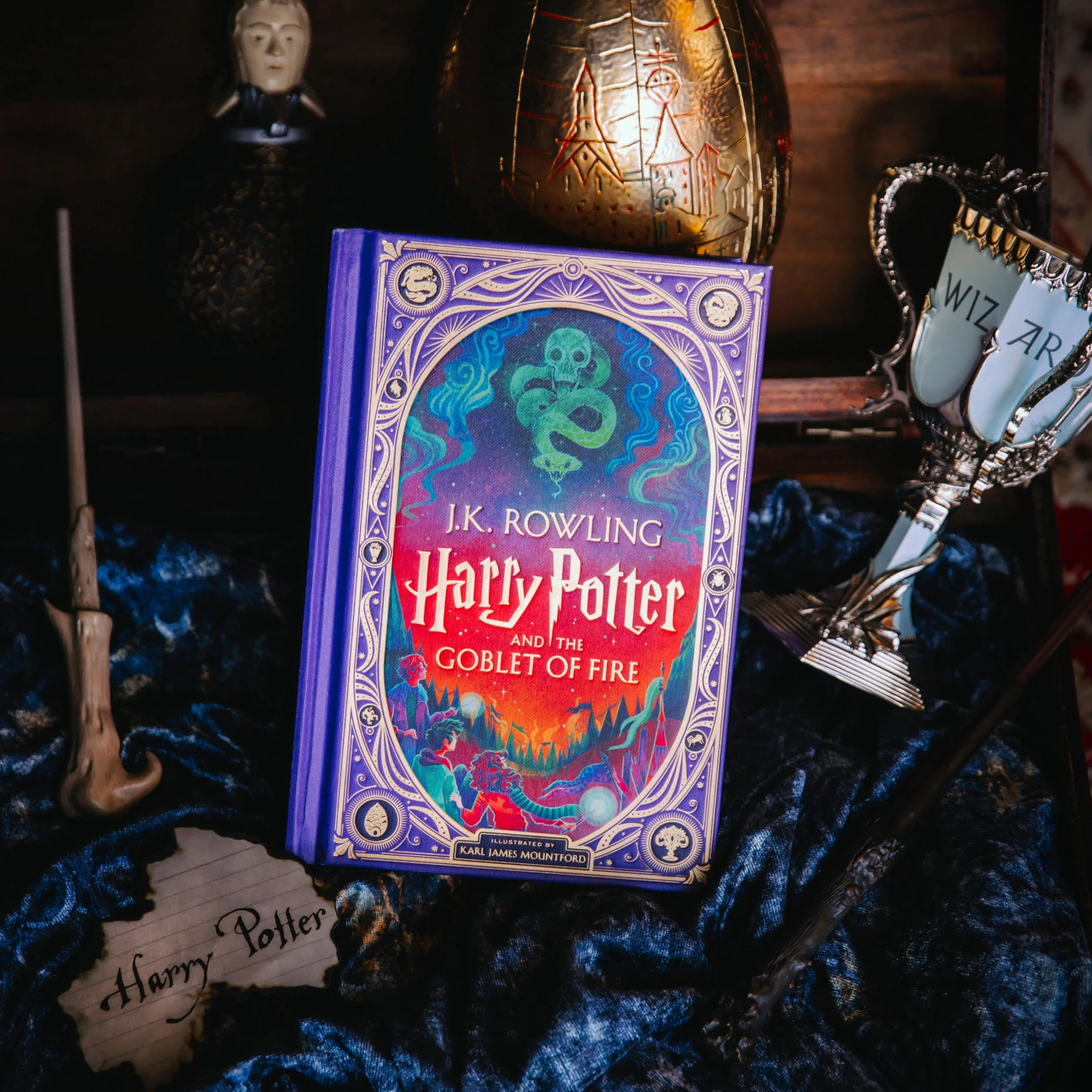 Harry Potter and the Goblet of Fire: A sumptuously illustrated gift book with magical interactive surprises
