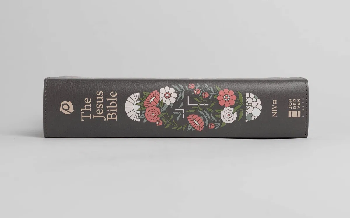 The Jesus Bible: New International Version, Leathersoft, Gray Floral, Artist Edition
