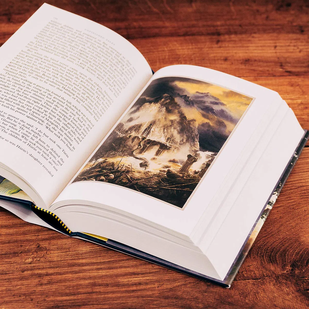 Unfinished Tales: The 40th Anniversary Illustrated Edition of the Classic Middle-earth Collection